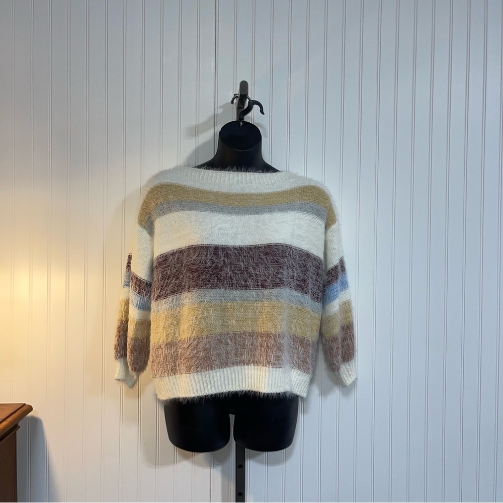 Lumiere White And Brown Crew Neck Sweater